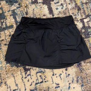 Black skort